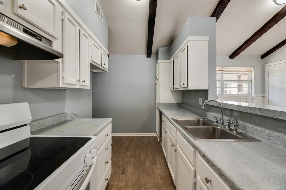 1716 Harris Street Gainesville, TX 76240
