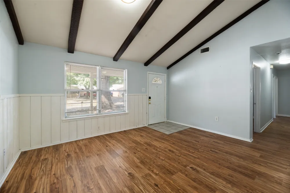 1716 Harris Street Gainesville, TX 76240