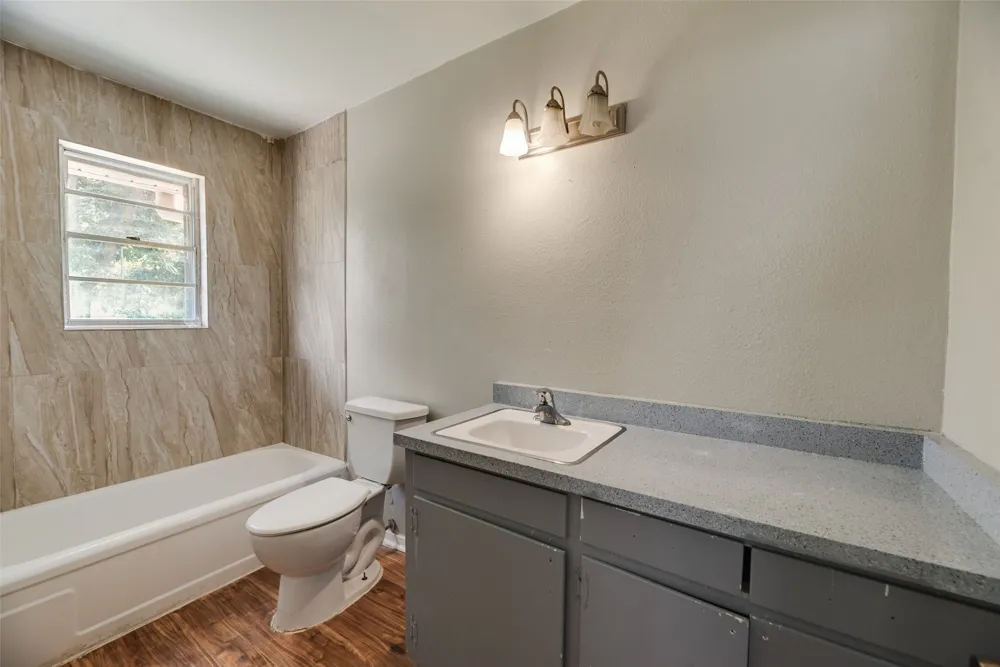 1716 Harris Street Gainesville, TX 76240
