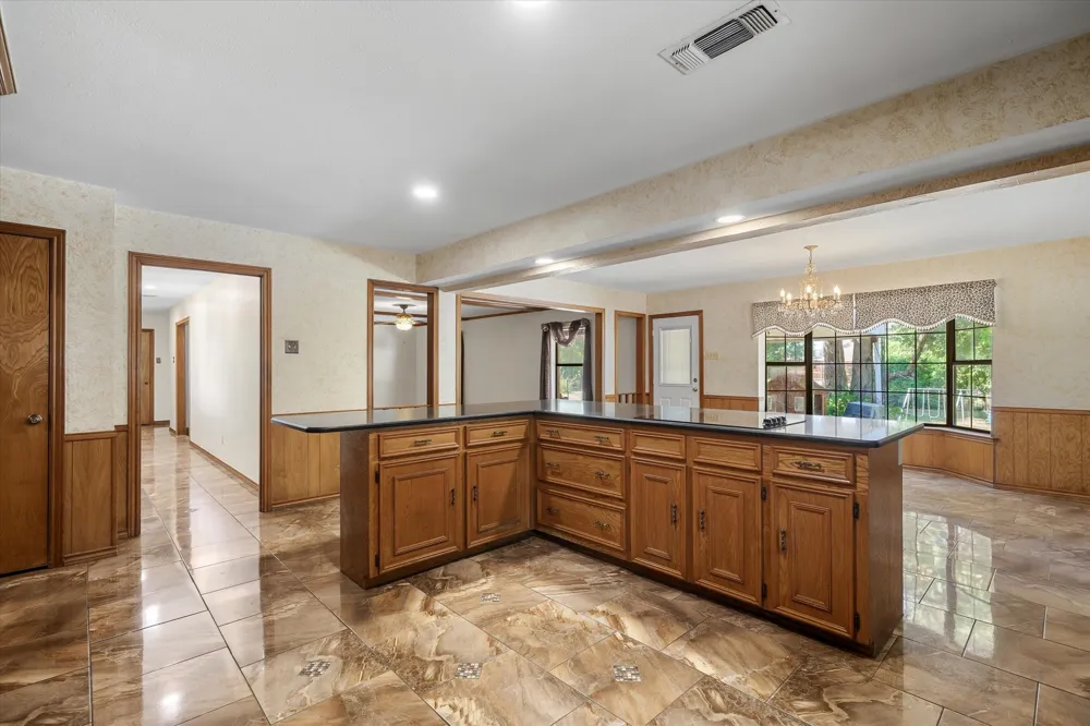 1609 E Farmers Road Seagoville, TX 75159