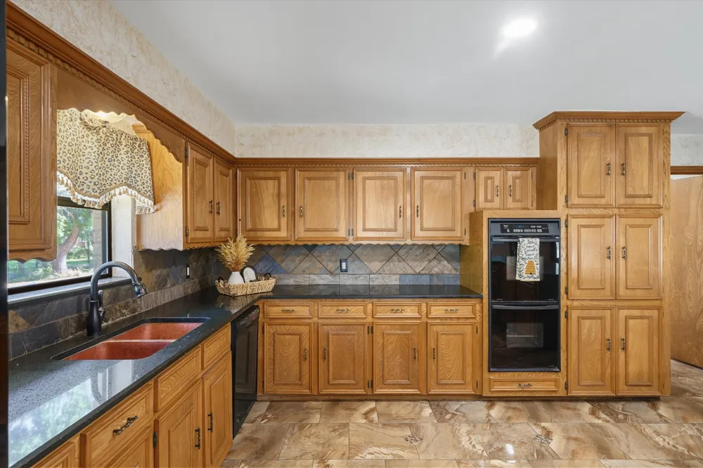 1609 E Farmers Road Seagoville, TX 75159