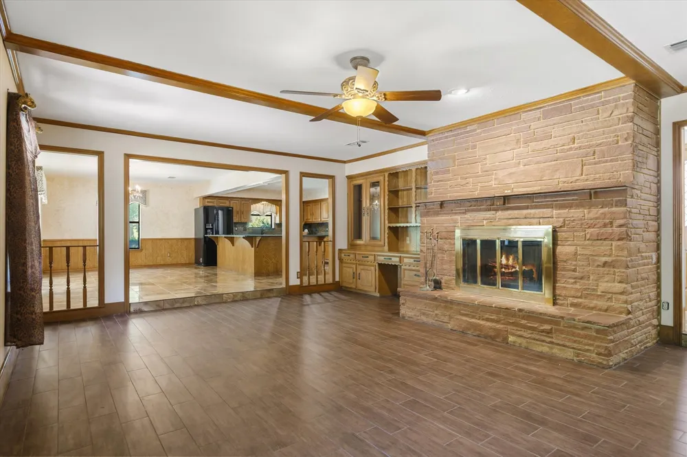 1609 E Farmers Road Seagoville, TX 75159