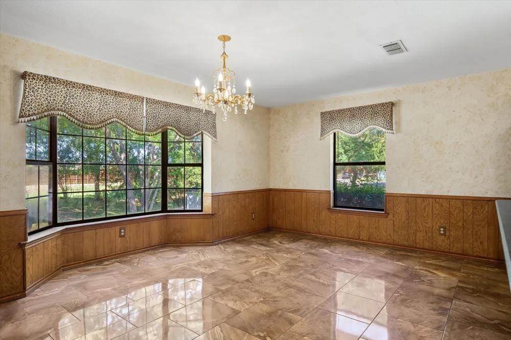 1609 E Farmers Road Seagoville, TX 75159