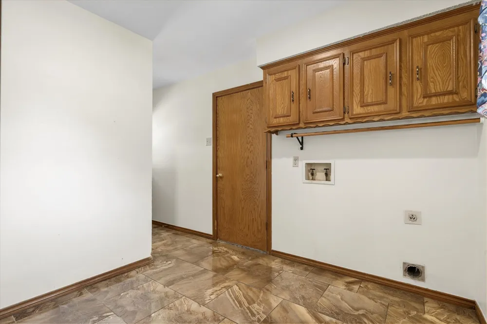1609 E Farmers Road Seagoville, TX 75159