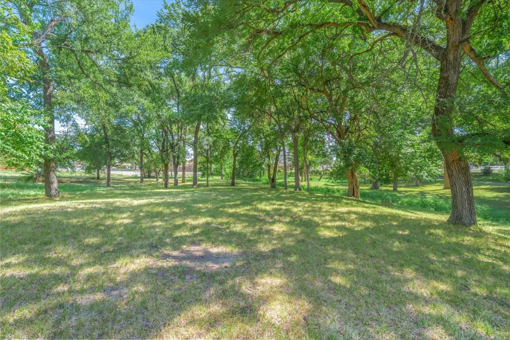 1609 E Farmers Road Seagoville, TX 75159