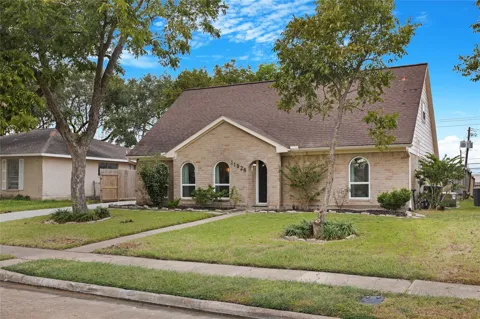 11926 Monticeto Lane