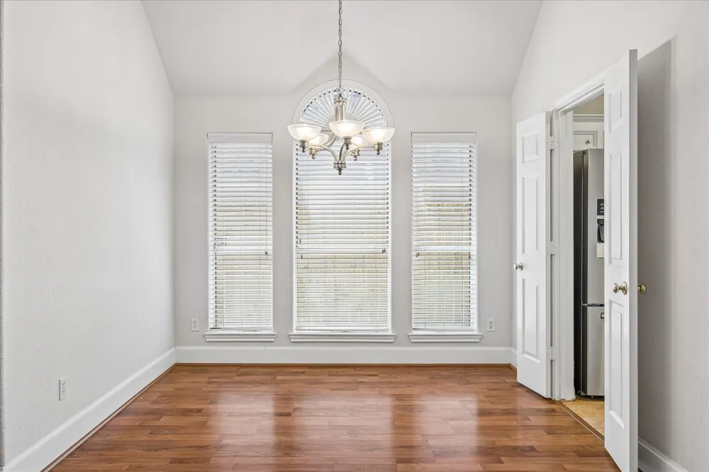 3419 Glastonbury Drive Pearland, TX 77581