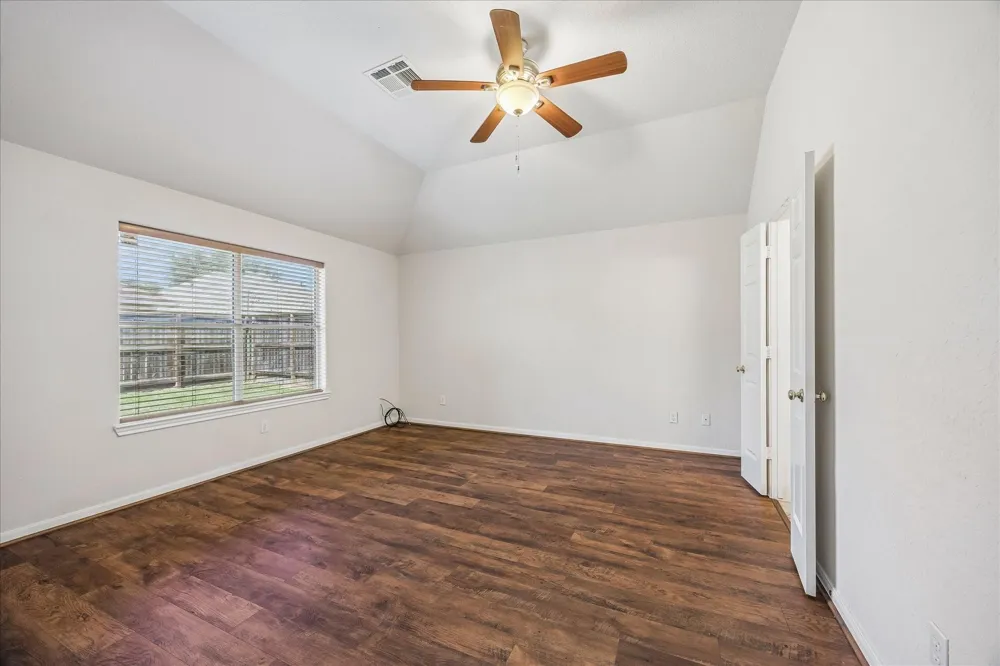 3419 Glastonbury Drive Pearland, TX 77581