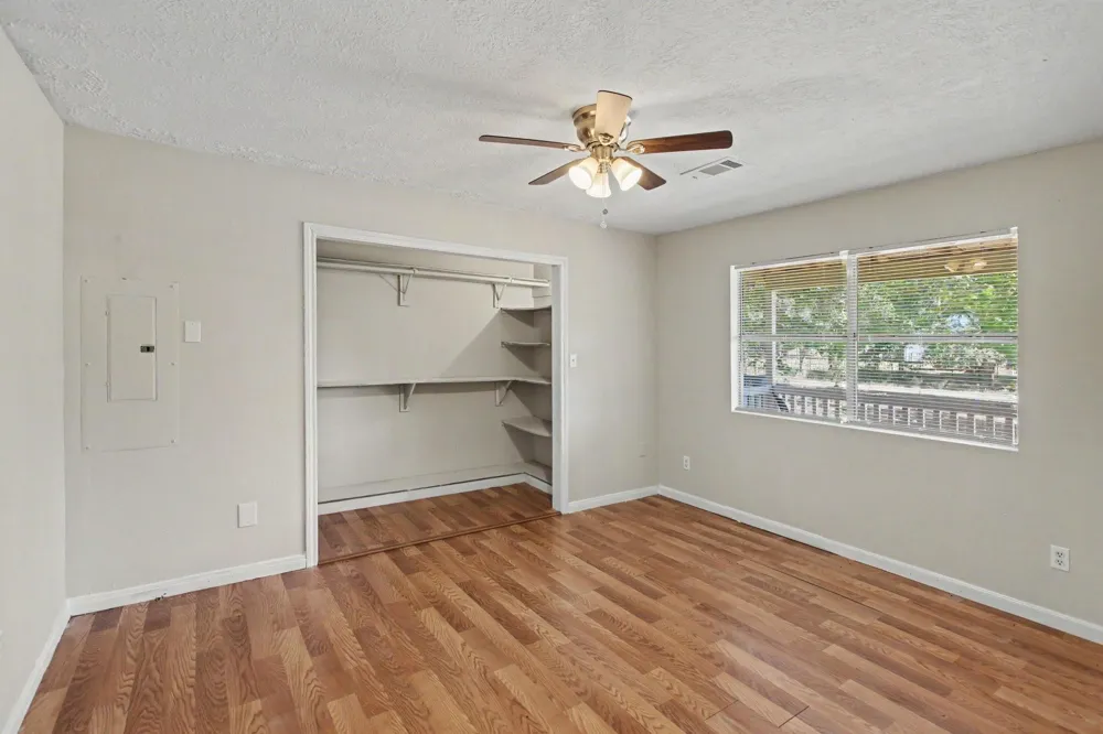 31 Elendor Drive Cleveland, TX 77328