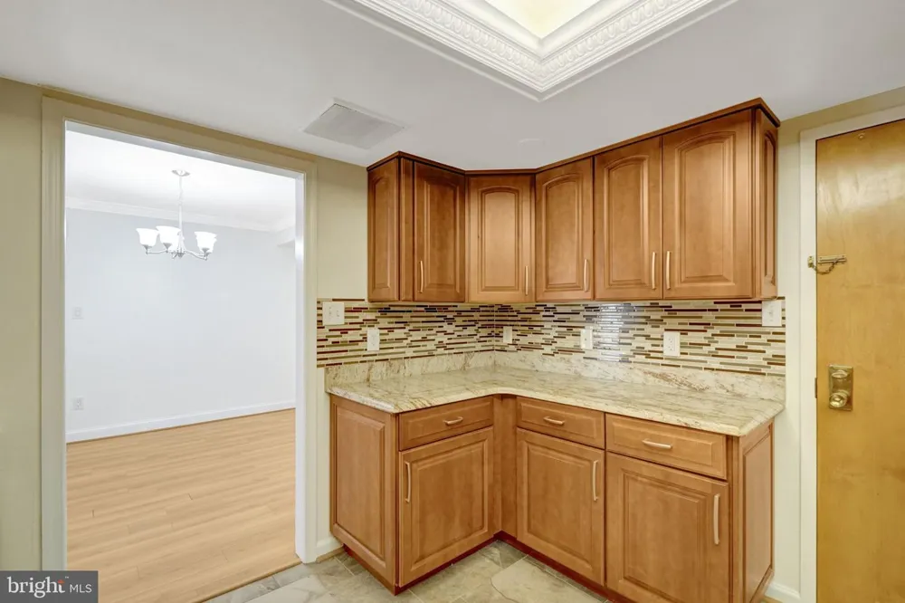 1101 S ARLINGTON RIDGE ROAD #304 Arlington, VA 22202