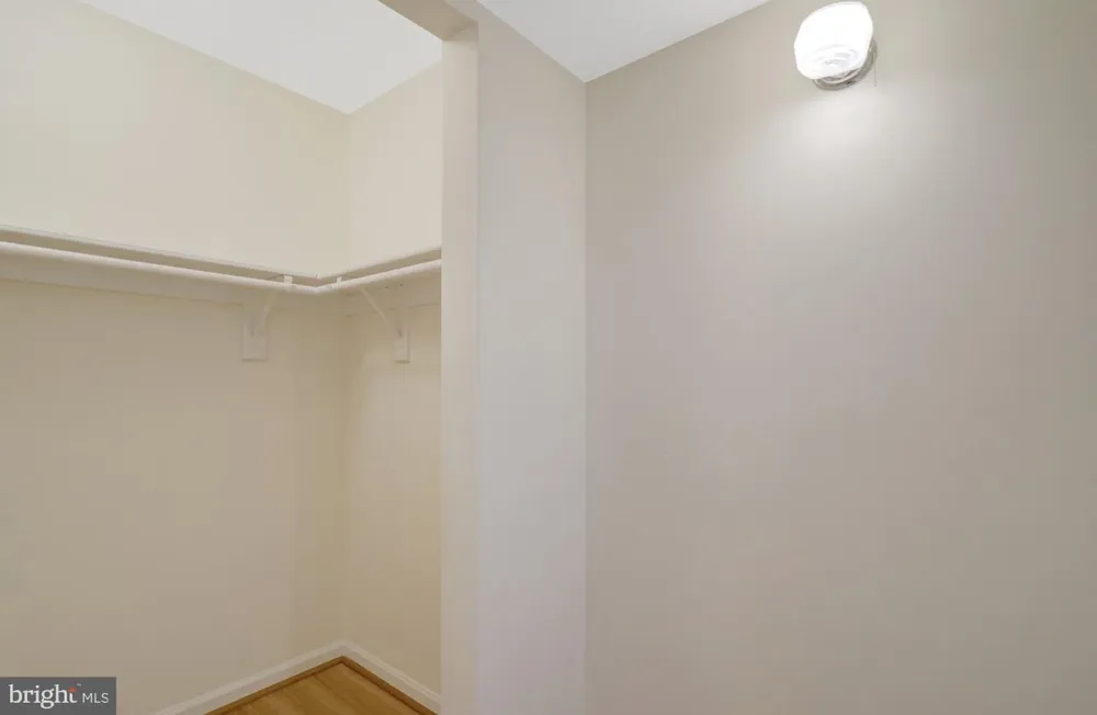 1101 S ARLINGTON RIDGE ROAD #304 Arlington, VA 22202