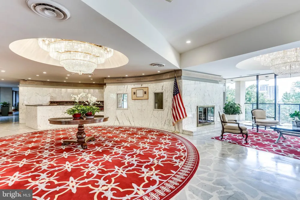 1101 S ARLINGTON RIDGE ROAD #304 Arlington, VA 22202