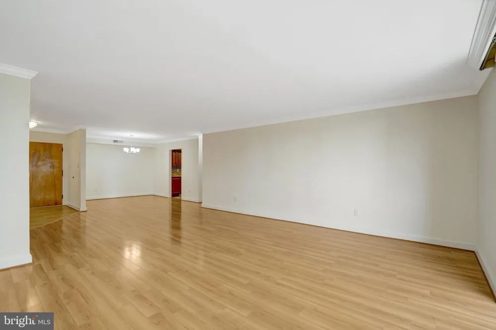 1101 S ARLINGTON RIDGE ROAD #304 Arlington, VA 22202