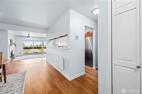 2021 LaVenture Road #404