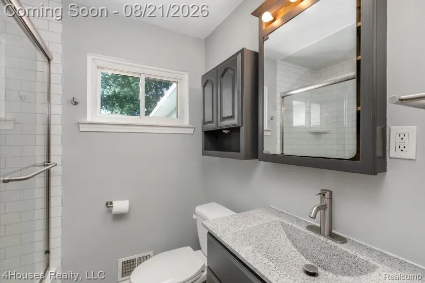 29039 Shirley Avenue Madison Heights City, MI 48071