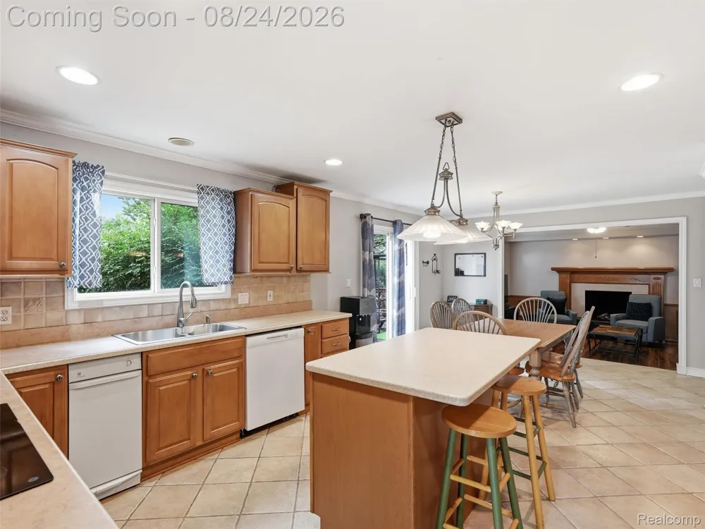 54266 Mound Road Shelby Charter Township, MI 48316