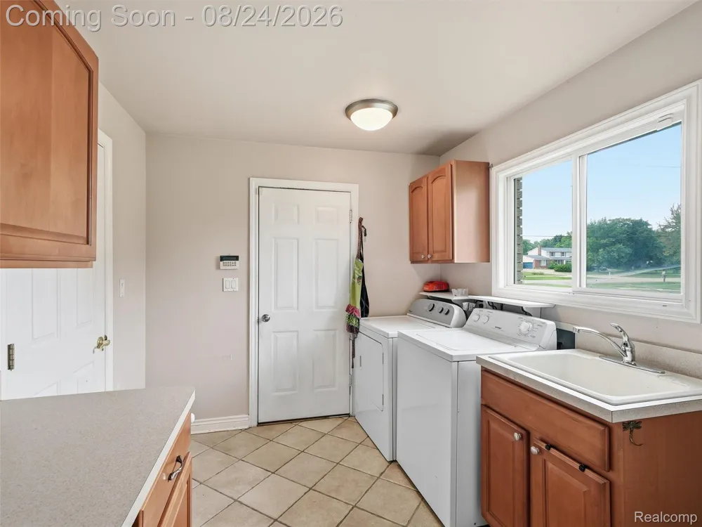 54266 Mound Road Shelby Charter Township, MI 48316