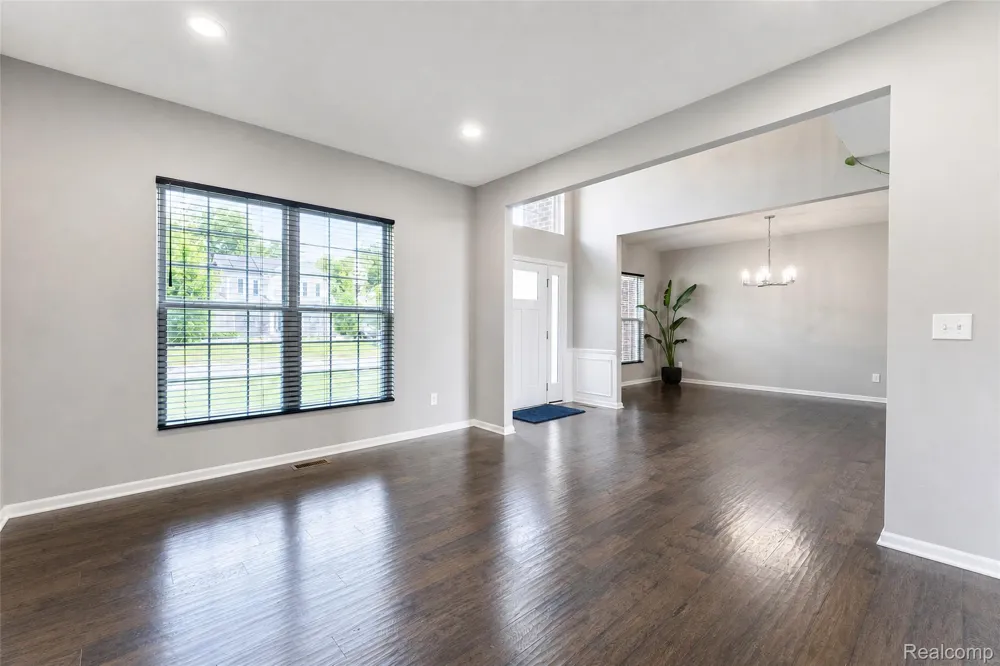 4146 Newgard Drive Orion Charter Township, MI 48359