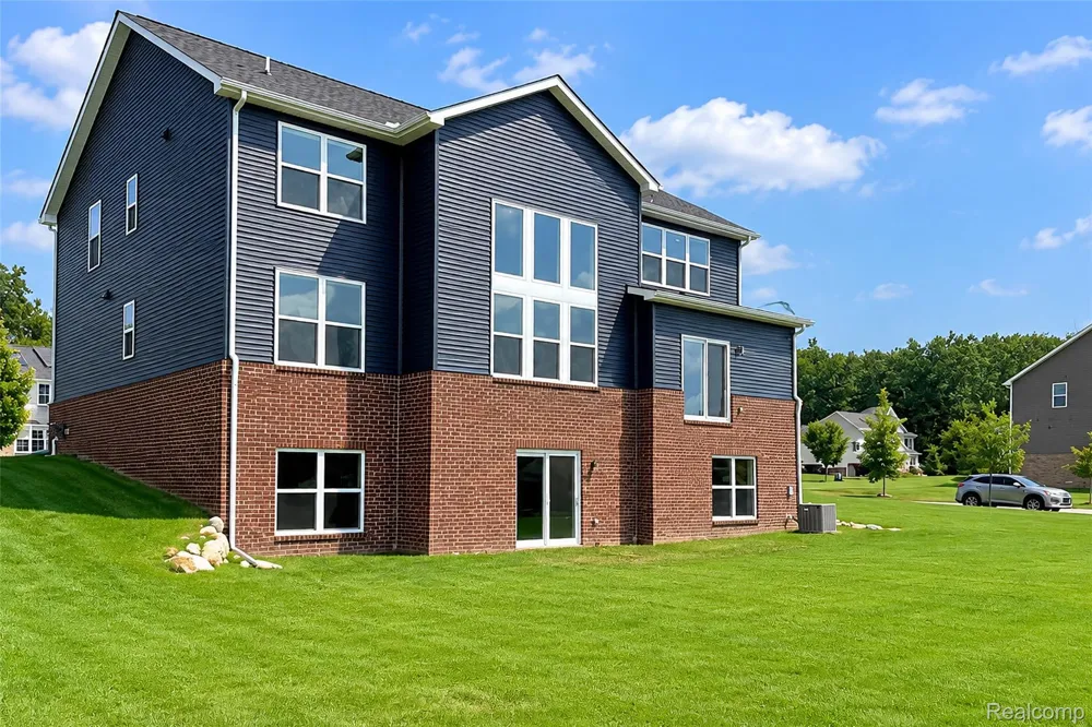 4146 Newgard Drive Orion Charter Township, MI 48359