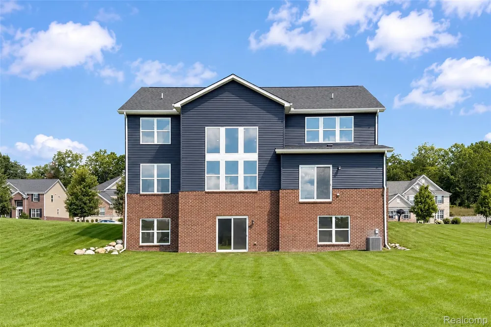 4146 Newgard Drive Orion Charter Township, MI 48359