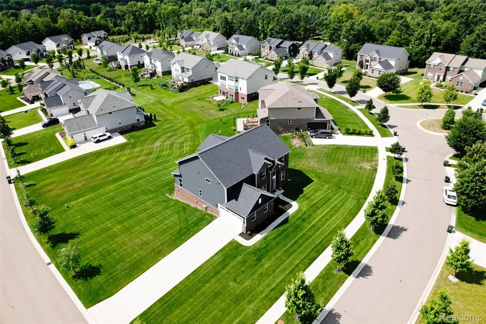 4146 Newgard Drive Orion Charter Township, MI 48359