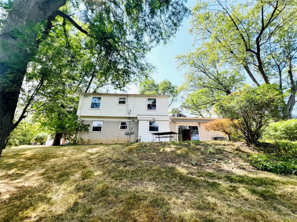 38138 Southfarm Court Farmington Hills City, MI 48167