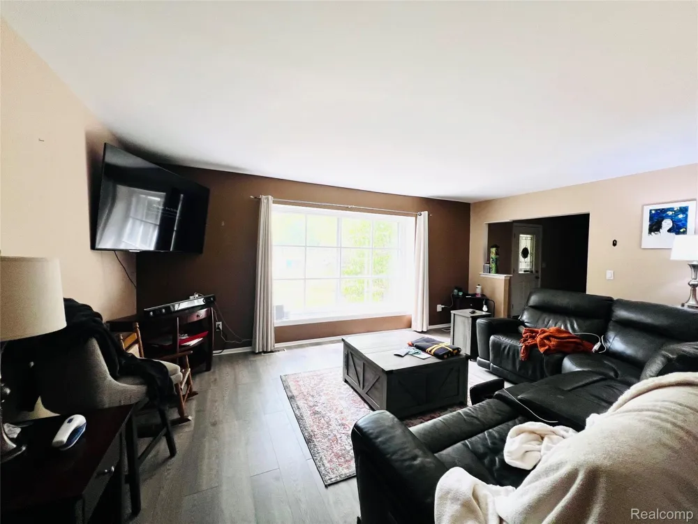 38138 Southfarm Court Farmington Hills City, MI 48167