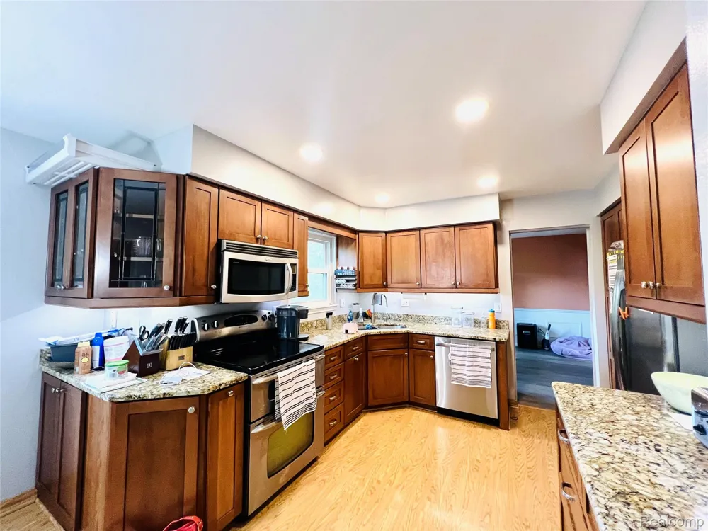 38138 Southfarm Court Farmington Hills City, MI 48167