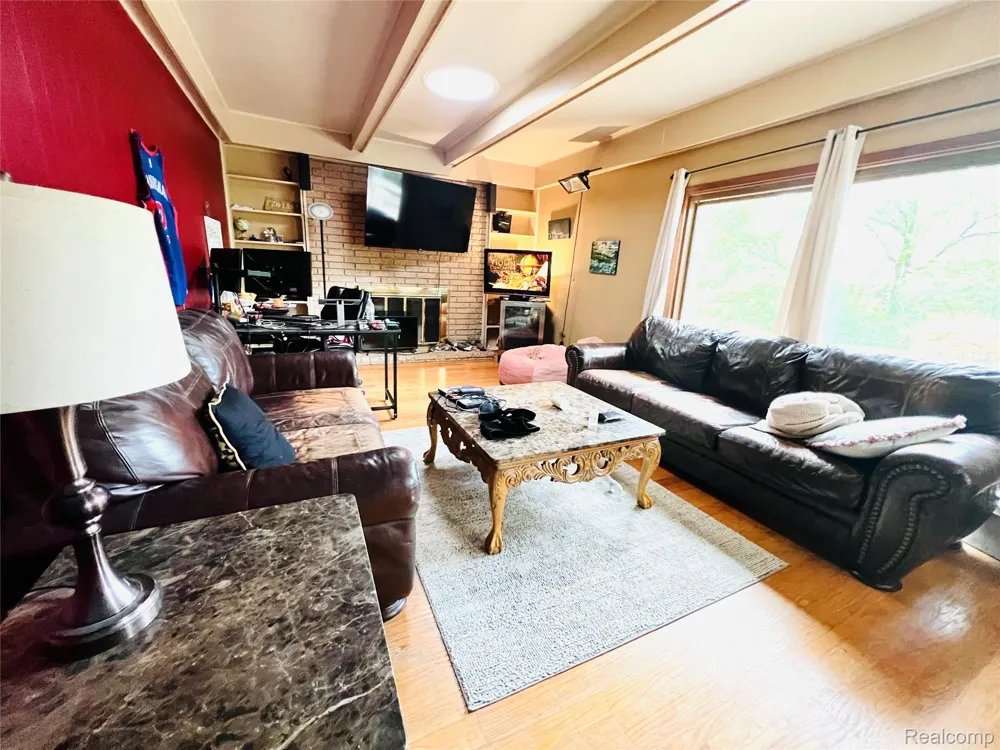 38138 Southfarm Court Farmington Hills City, MI 48167
