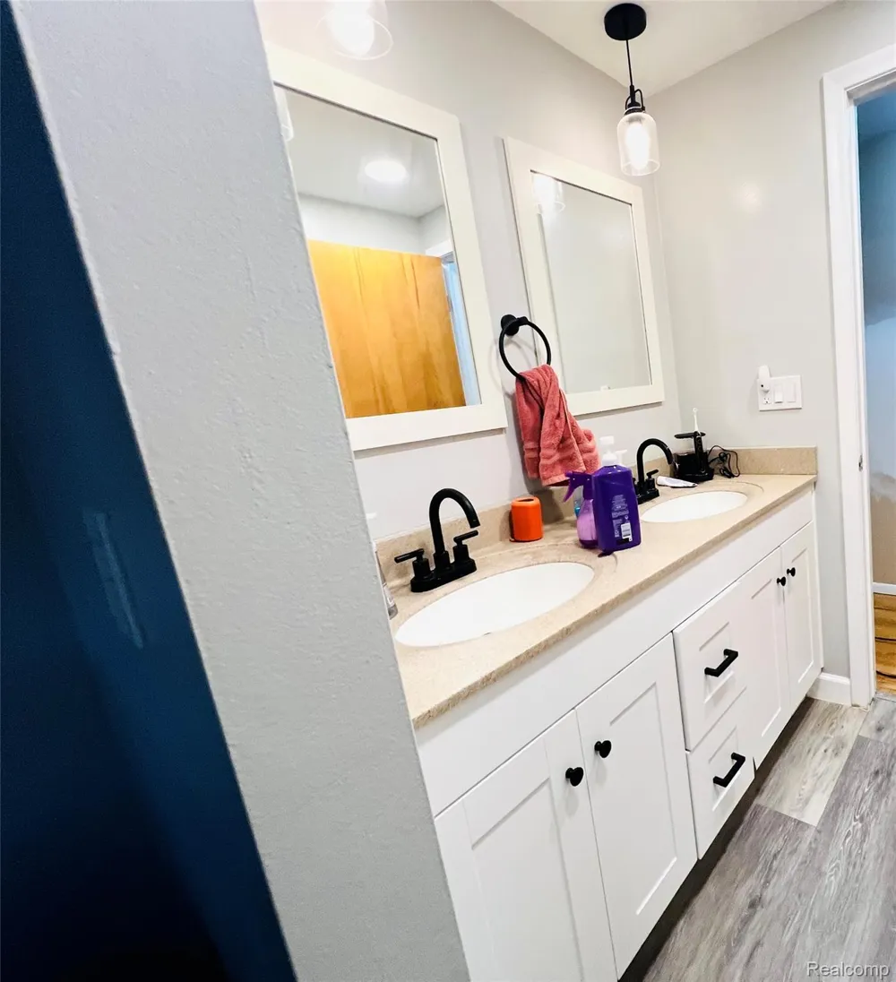 38138 Southfarm Court Farmington Hills City, MI 48167
