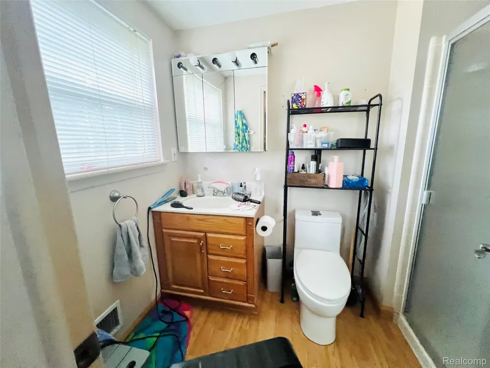 38138 Southfarm Court Farmington Hills City, MI 48167