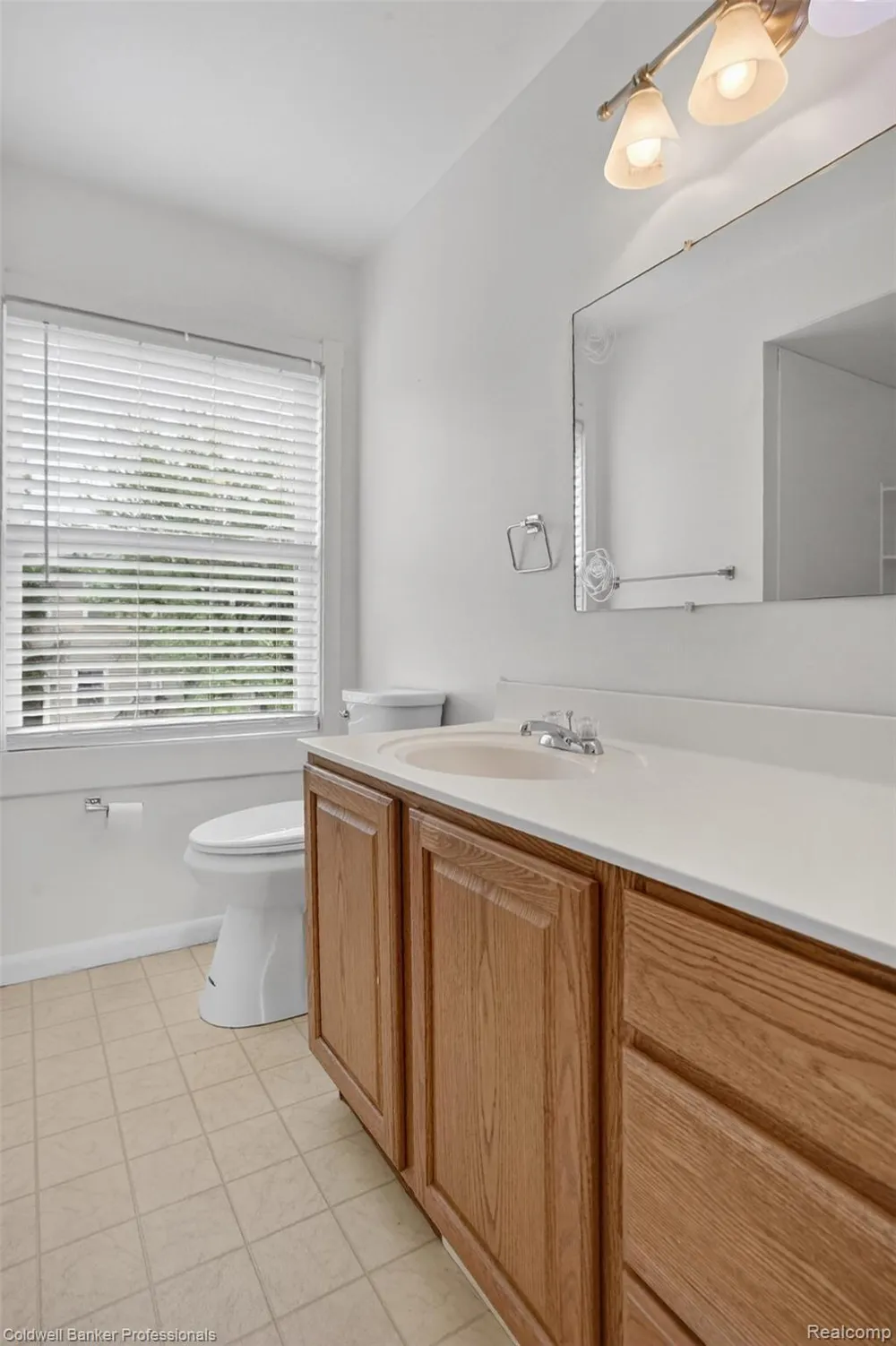 902 Little Hill Court Rochester Hills City, MI 48307