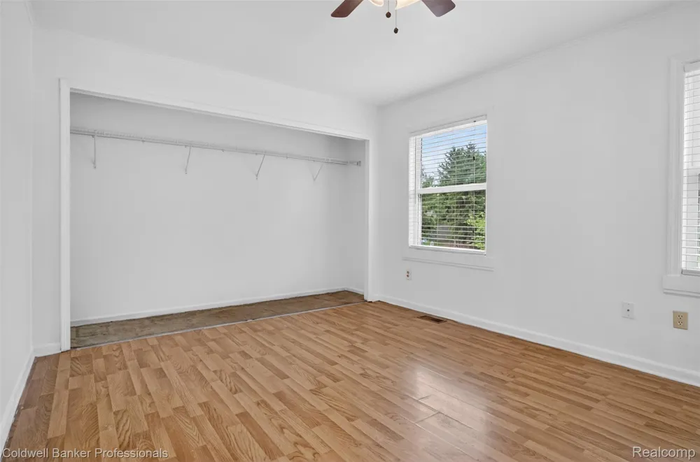 902 Little Hill Court Rochester Hills City, MI 48307