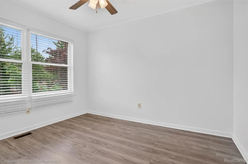 902 Little Hill Court Rochester Hills City, MI 48307