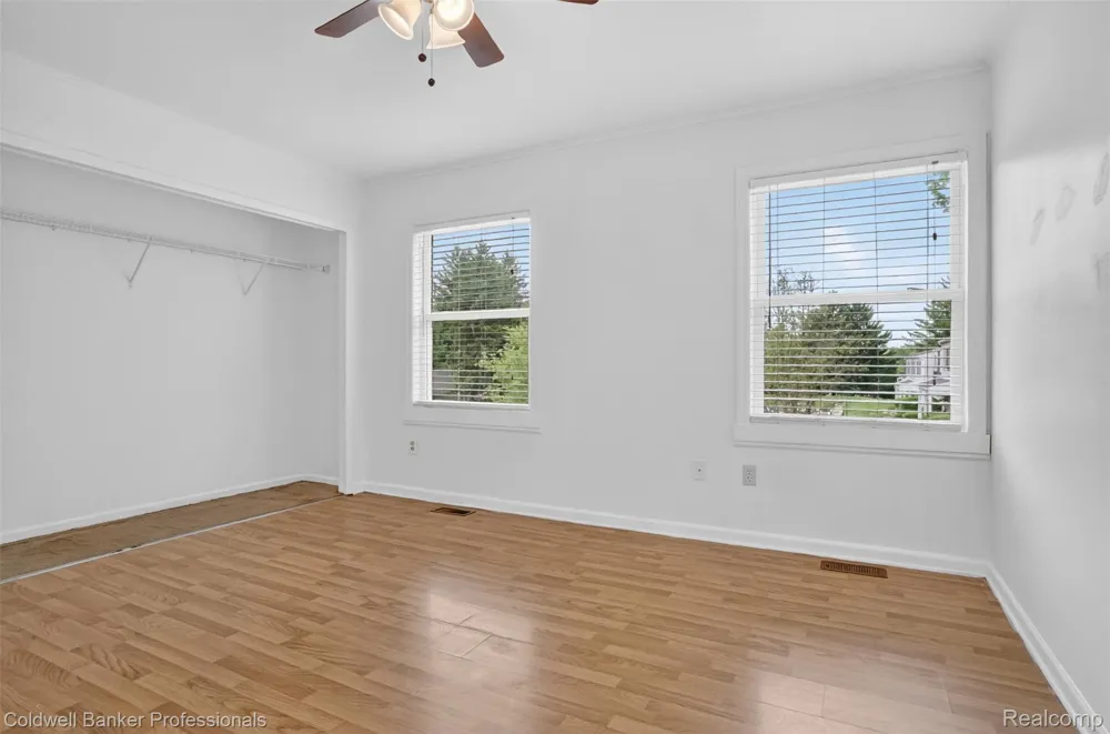 902 Little Hill Court Rochester Hills City, MI 48307