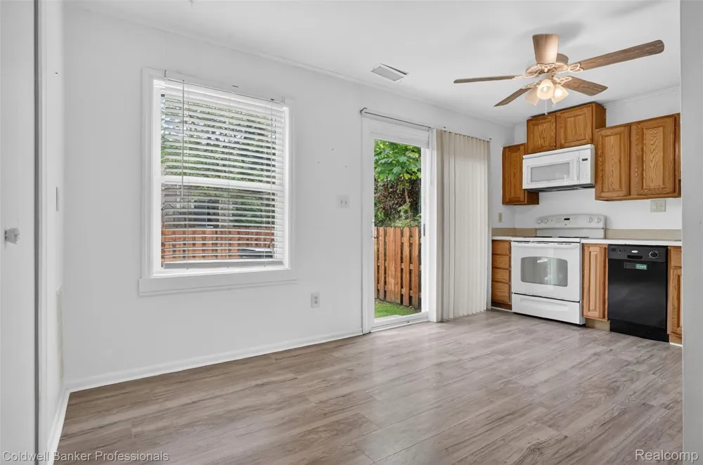 902 Little Hill Court Rochester Hills City, MI 48307