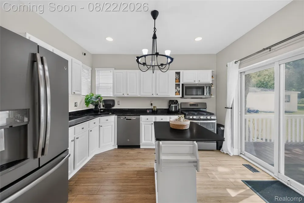 24345 Mary Street Taylor City, MI 48180