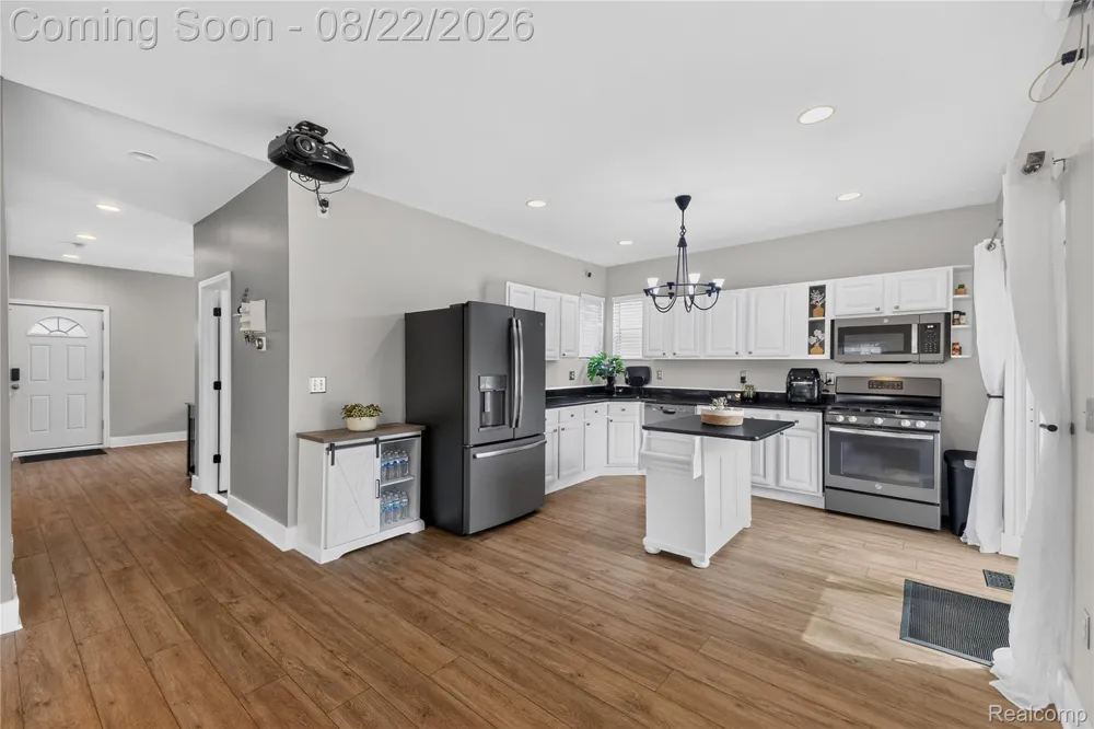 24345 Mary Street Taylor City, MI 48180