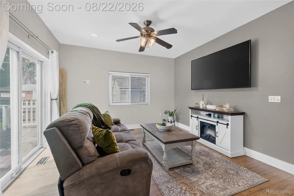 24345 Mary Street Taylor City, MI 48180