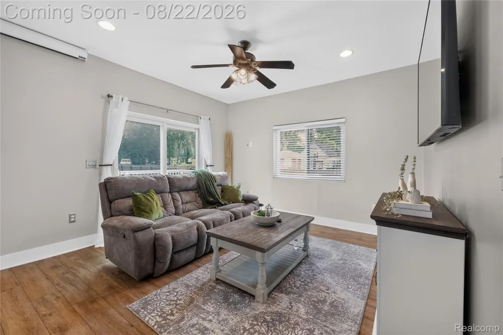 24345 Mary Street Taylor City, MI 48180
