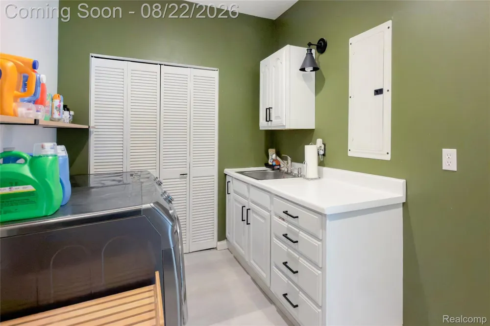 24345 Mary Street Taylor City, MI 48180