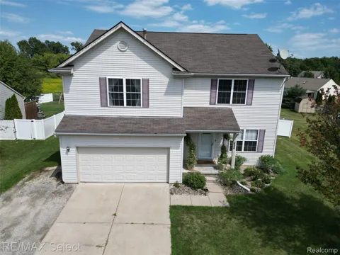 452 Lydia Lane