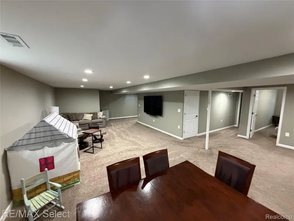 452 Lydia Lane Linden City, MI 48451