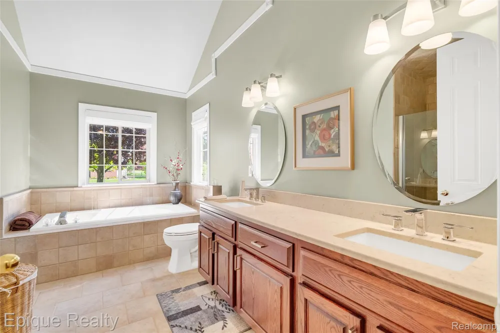 819 Pineridge Avenue Oxford Charter Township, MI 48371