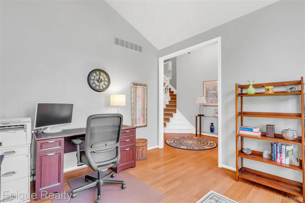 819 Pineridge Avenue Oxford Charter Township, MI 48371