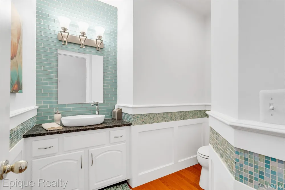 819 Pineridge Avenue Oxford Charter Township, MI 48371