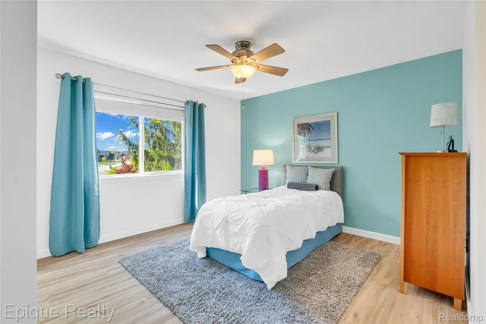 819 Pineridge Avenue Oxford Charter Township, MI 48371