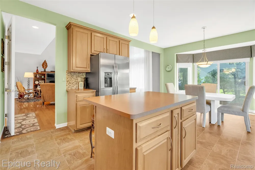 819 Pineridge Avenue Oxford Charter Township, MI 48371