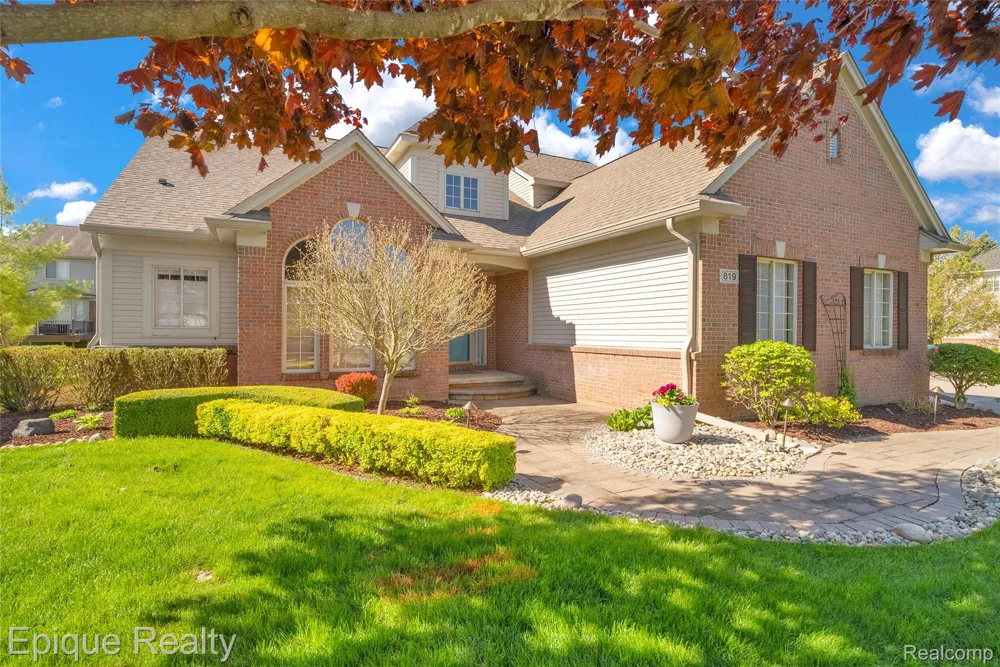 819 Pineridge Avenue Oxford Charter Township, MI 48371