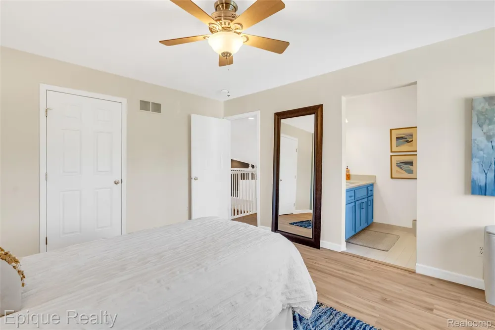 819 Pineridge Avenue Oxford Charter Township, MI 48371